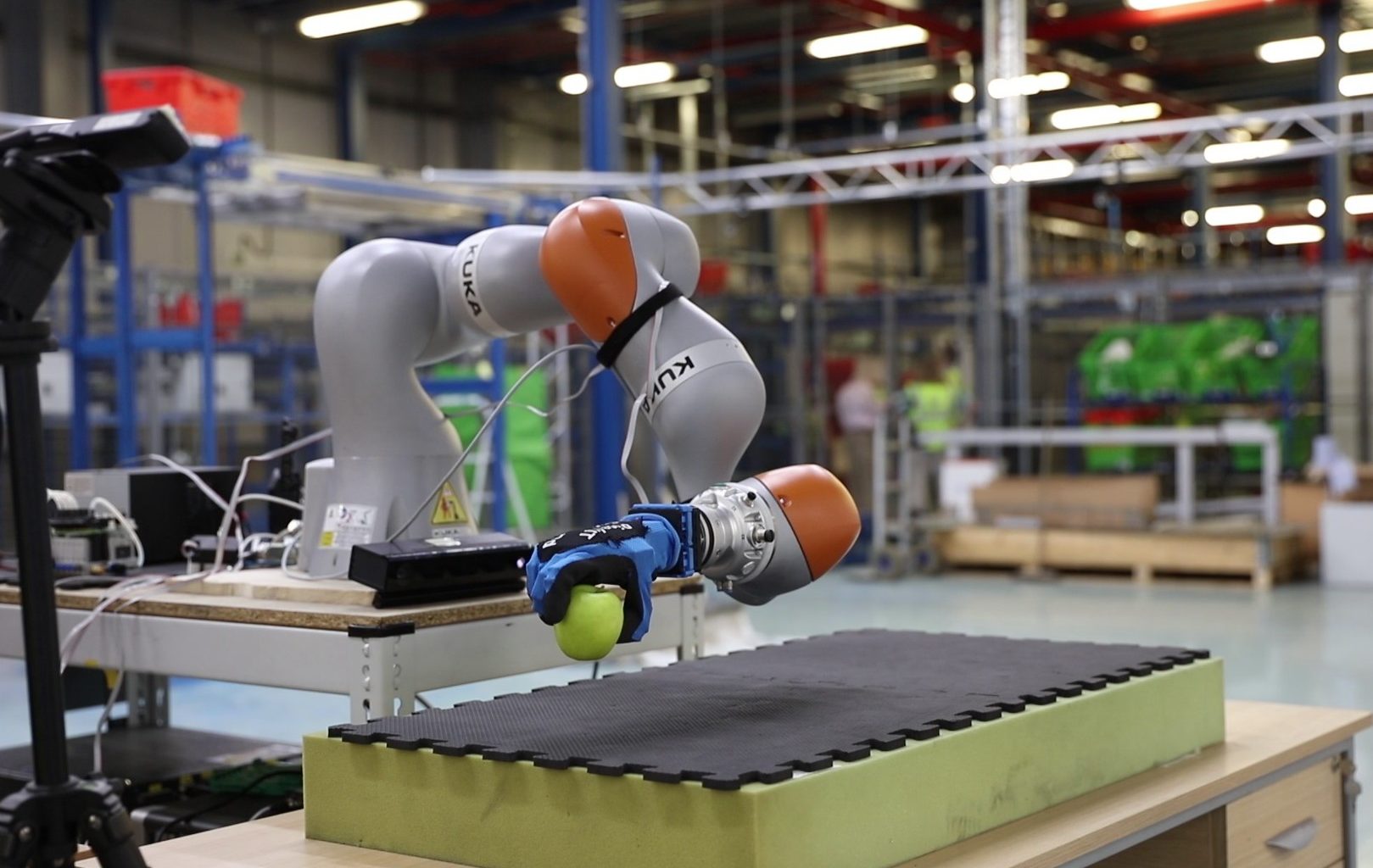 Ocados Soma Robot Could Change The Grocery Business Forever Knowhow