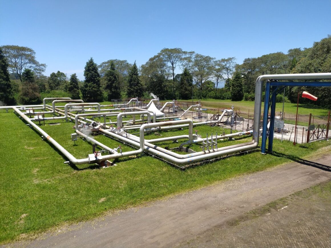 Integrating Renewable Energy Systems Into Building Design - KnowHow